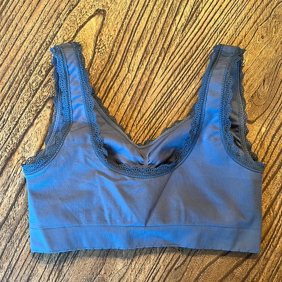 3 Gap Love Seamless Bralette Bundle (3 Bras) - NWOT - Picture 2 of 7
